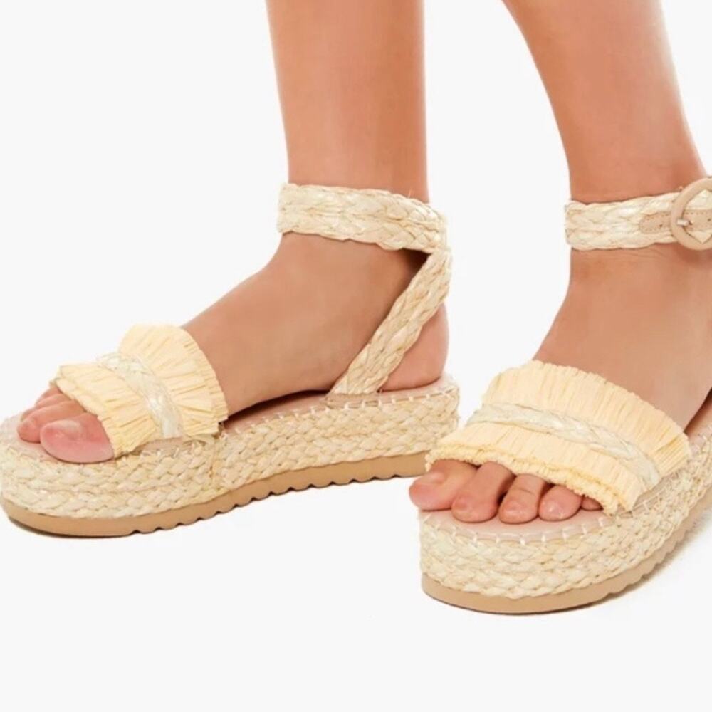 BEACH BY MATISSE | Butter Yellow Raffia Fringe Braided Espadrille Sandals | 9